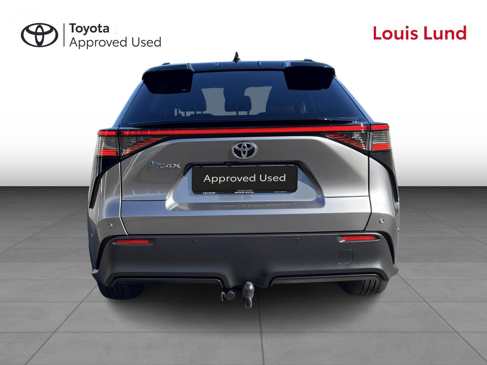 Grå Toyota BZ4X fra 2025