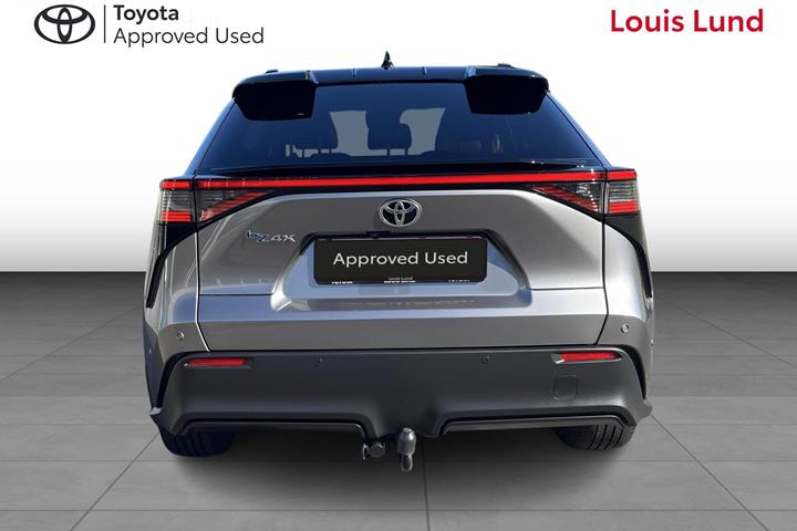 Grå Toyota BZ4X fra 2025