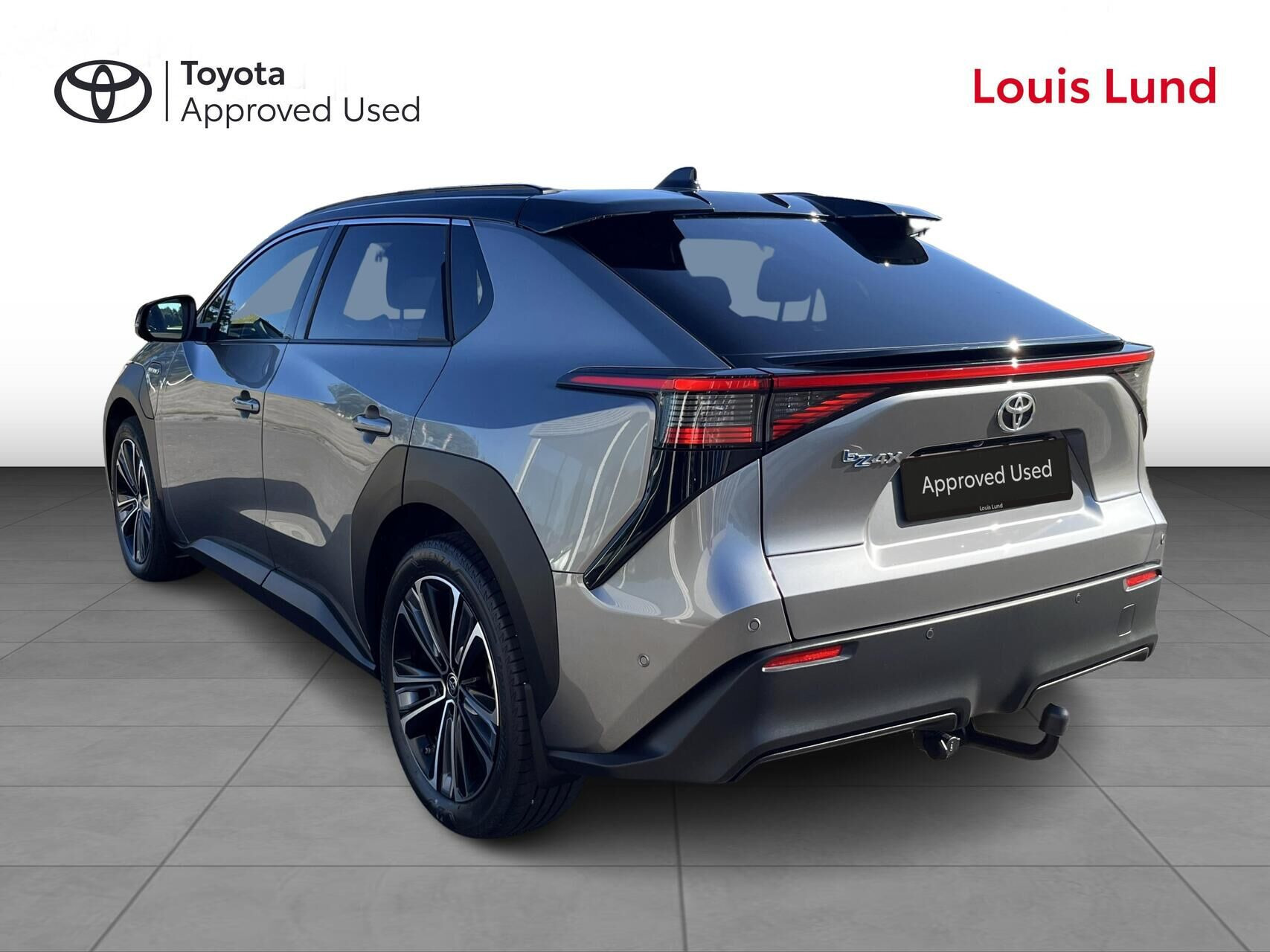 Grå Toyota BZ4X fra 2025