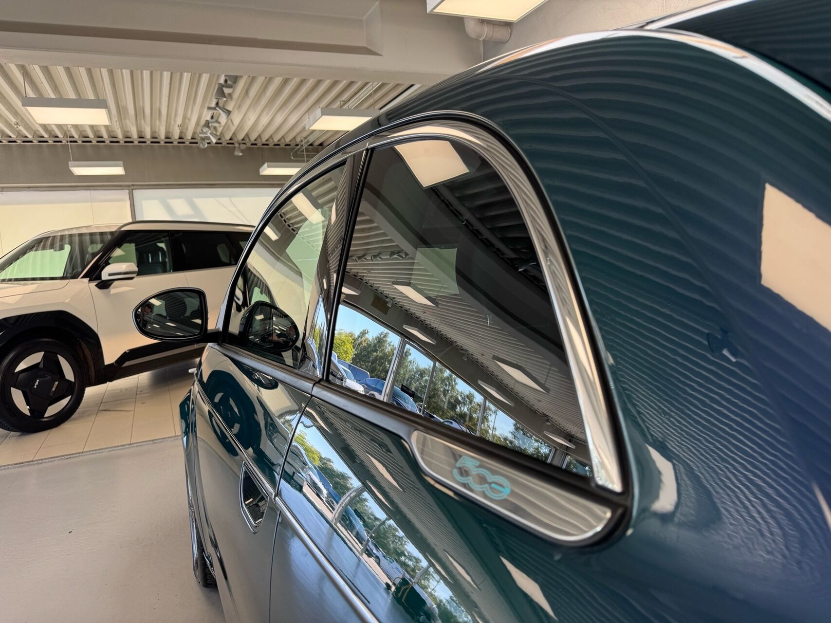 Grøn Fiat 500e fra 2023