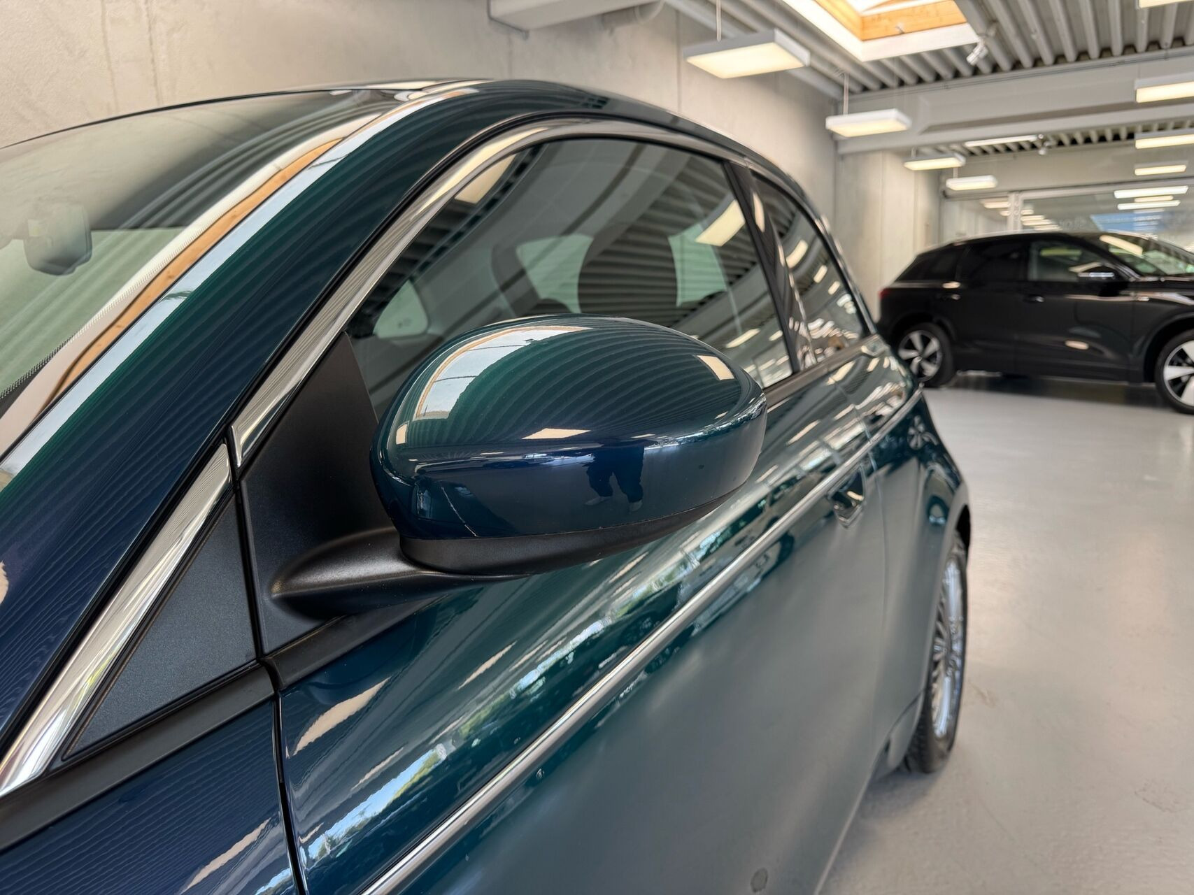 Grøn Fiat 500e fra 2023
