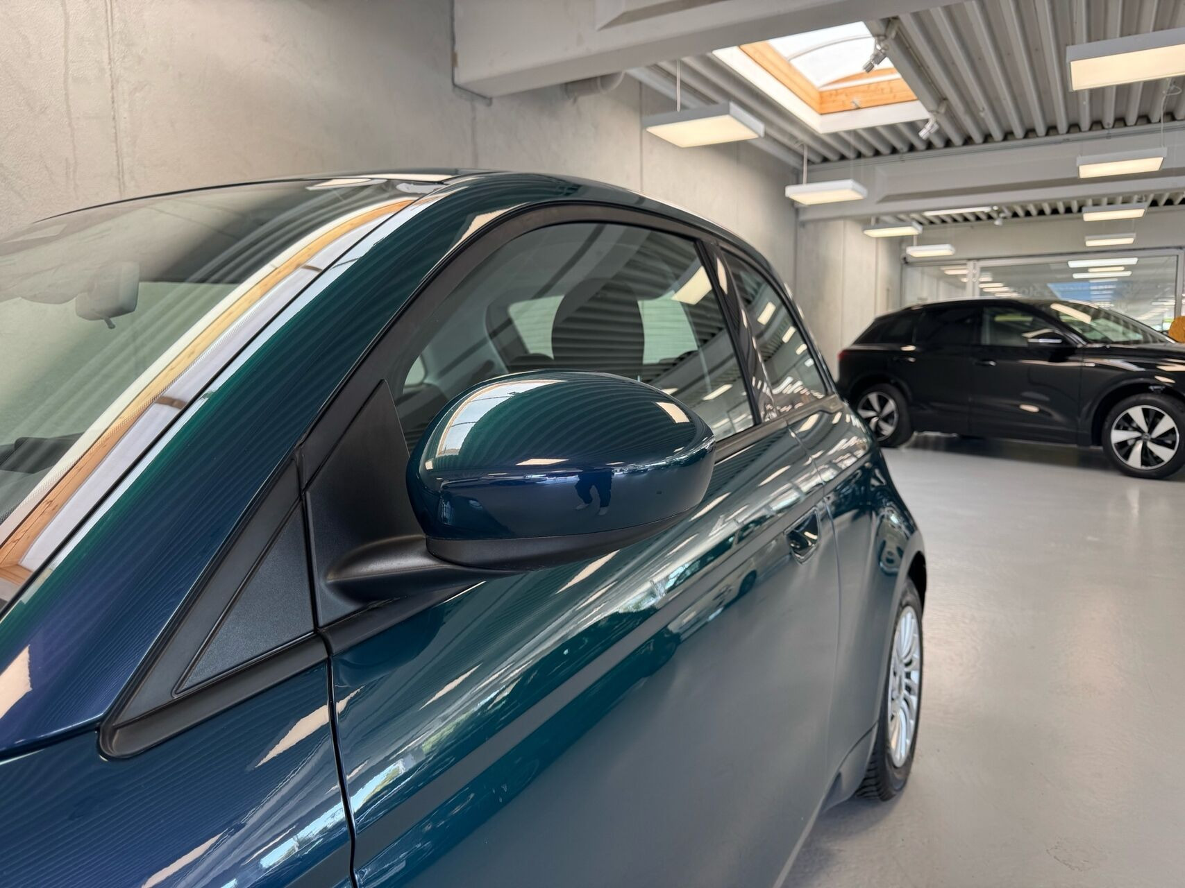 Grøn Fiat 500e fra 2023