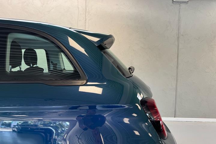 Grøn Fiat 500e fra 2023
