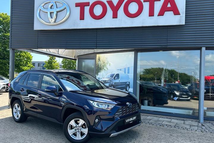 Blå Toyota RAV4 fra 2019