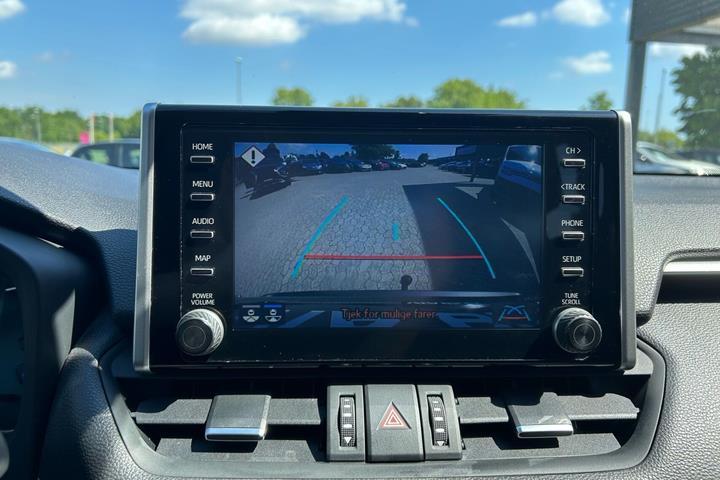 Blå Toyota RAV4 fra 2019