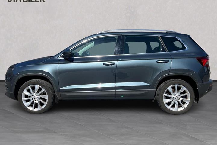 Grå Skoda Karoq fra 2022