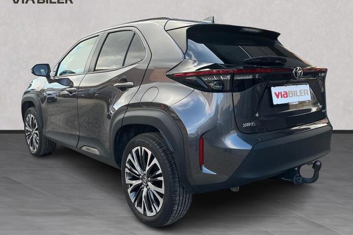 Grå Toyota Yaris Cross fra 2024