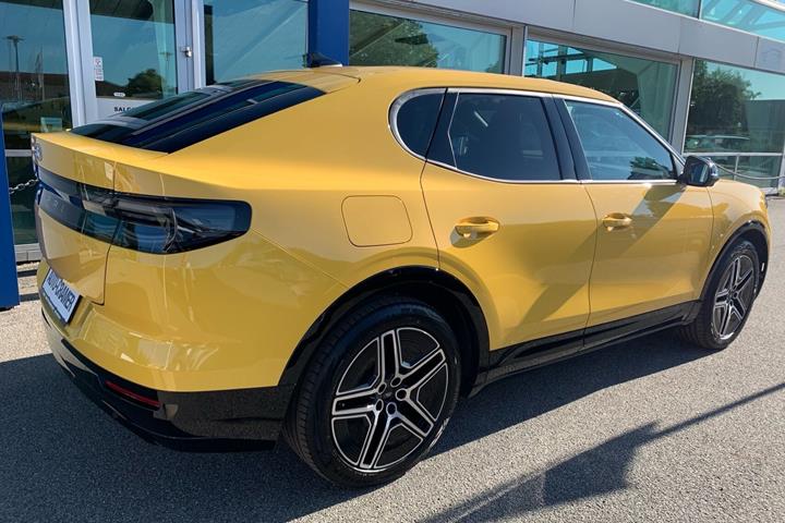 Gul Ford Capri fra 2025
