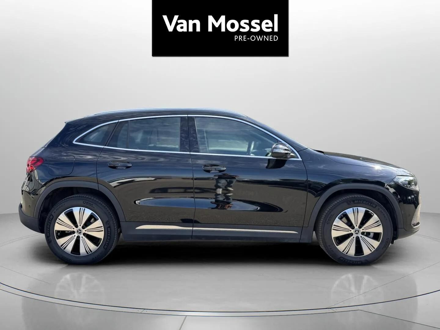 Sort Mercedes EQA 250 fra 2024