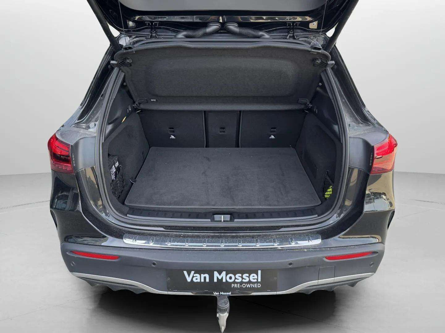 Sort Mercedes EQA 250+ fra 2025