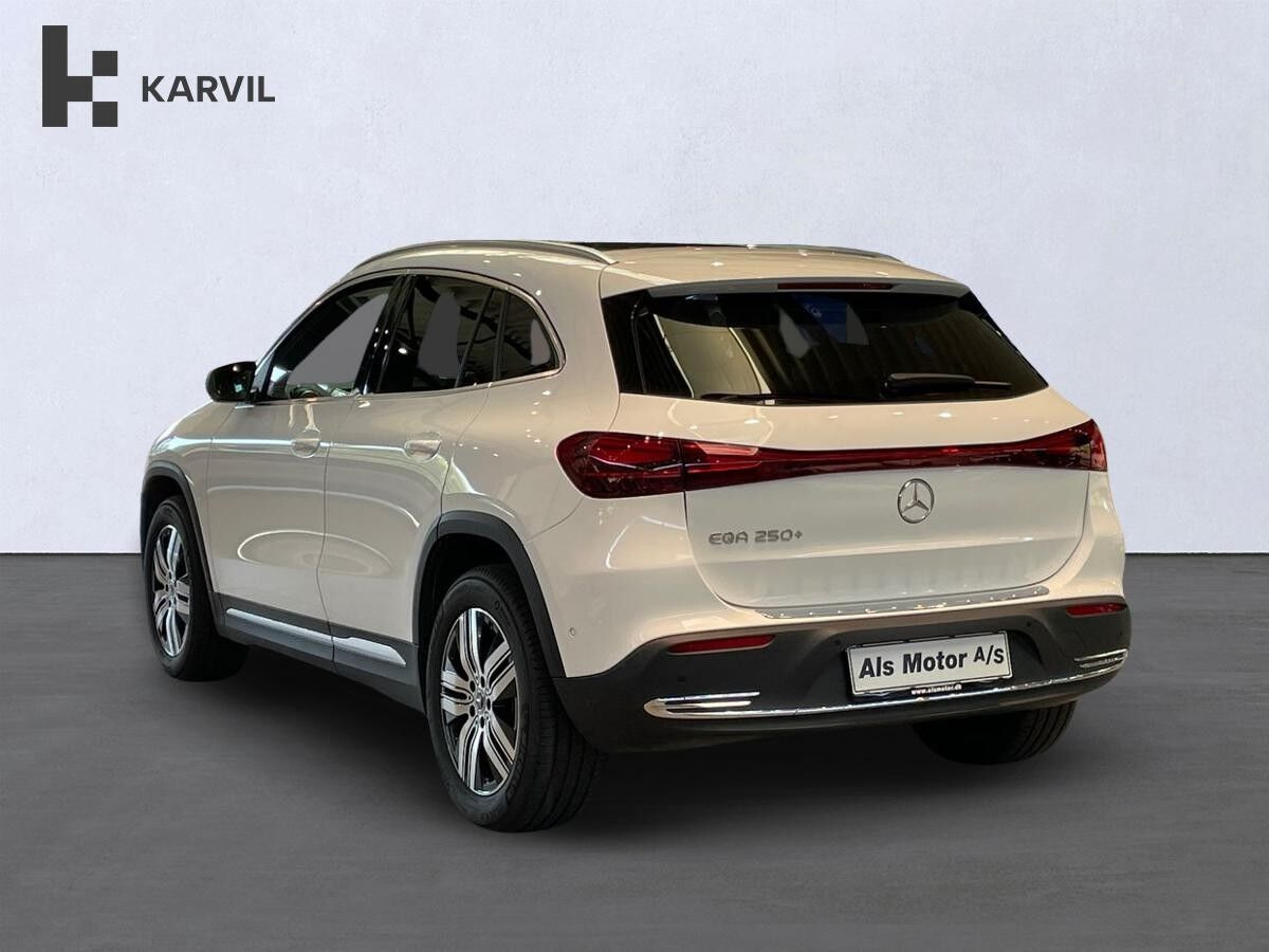 Hvid Mercedes EQA250+ fra 2025