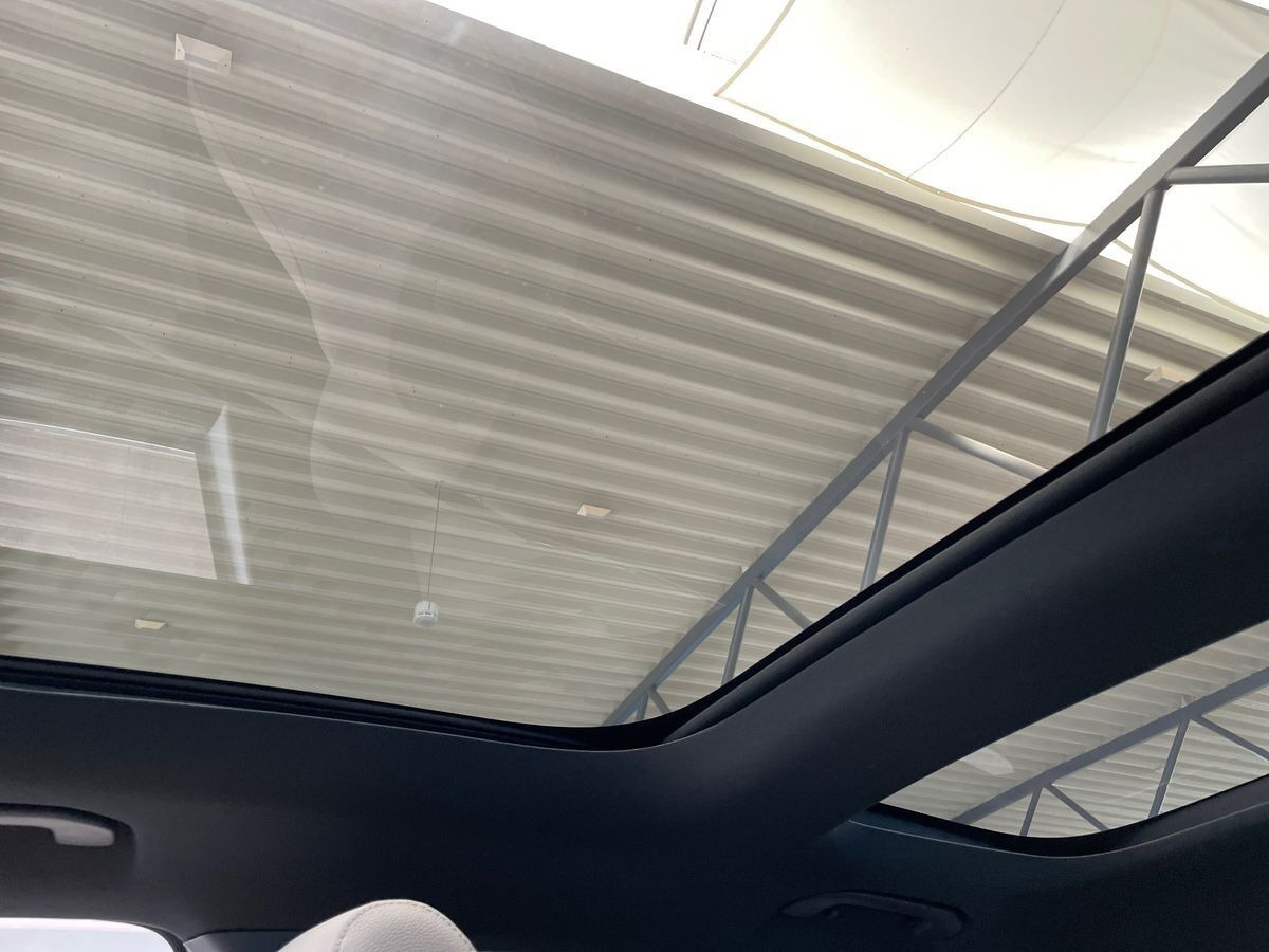Hvid Mercedes EQA250+ fra 2025