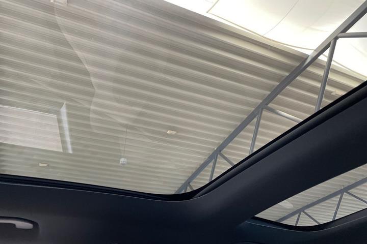 Hvid Mercedes EQA250+ fra 2025