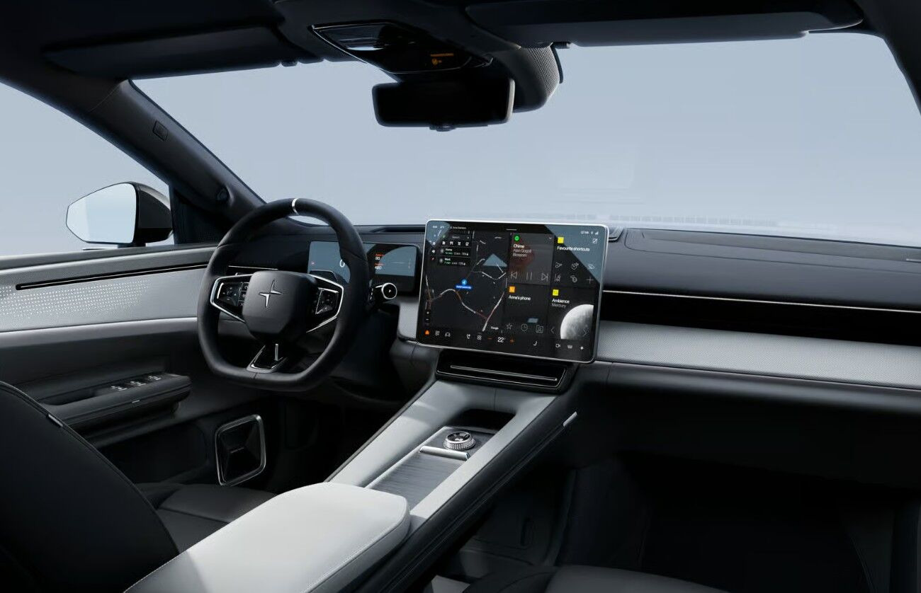 Sort Polestar 4 fra 2026