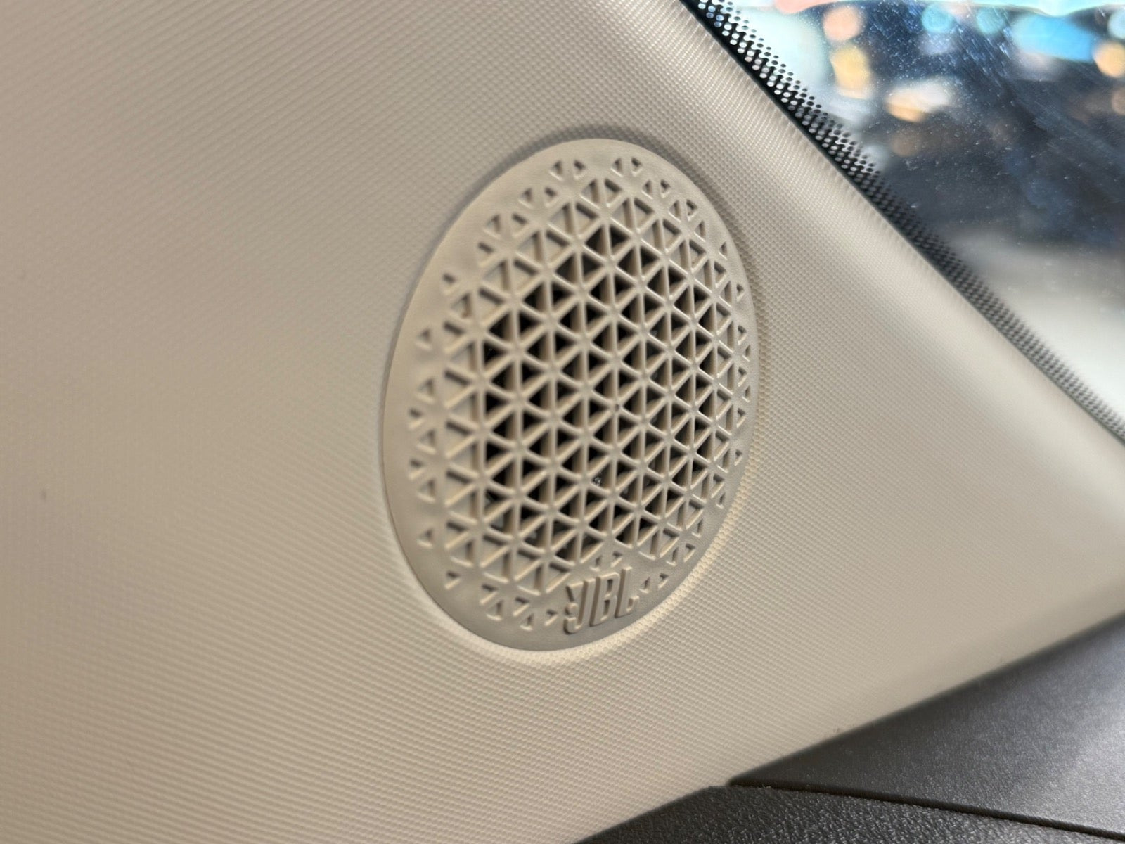 Blå Fiat 500e fra 2024