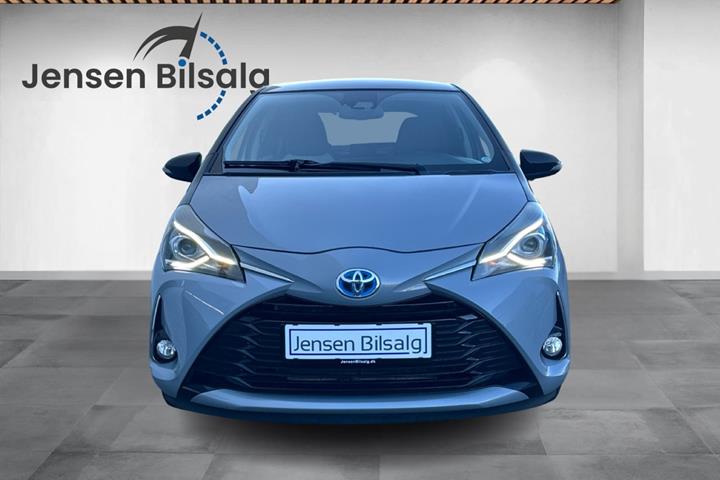 Sort Toyota Yaris fra 2020