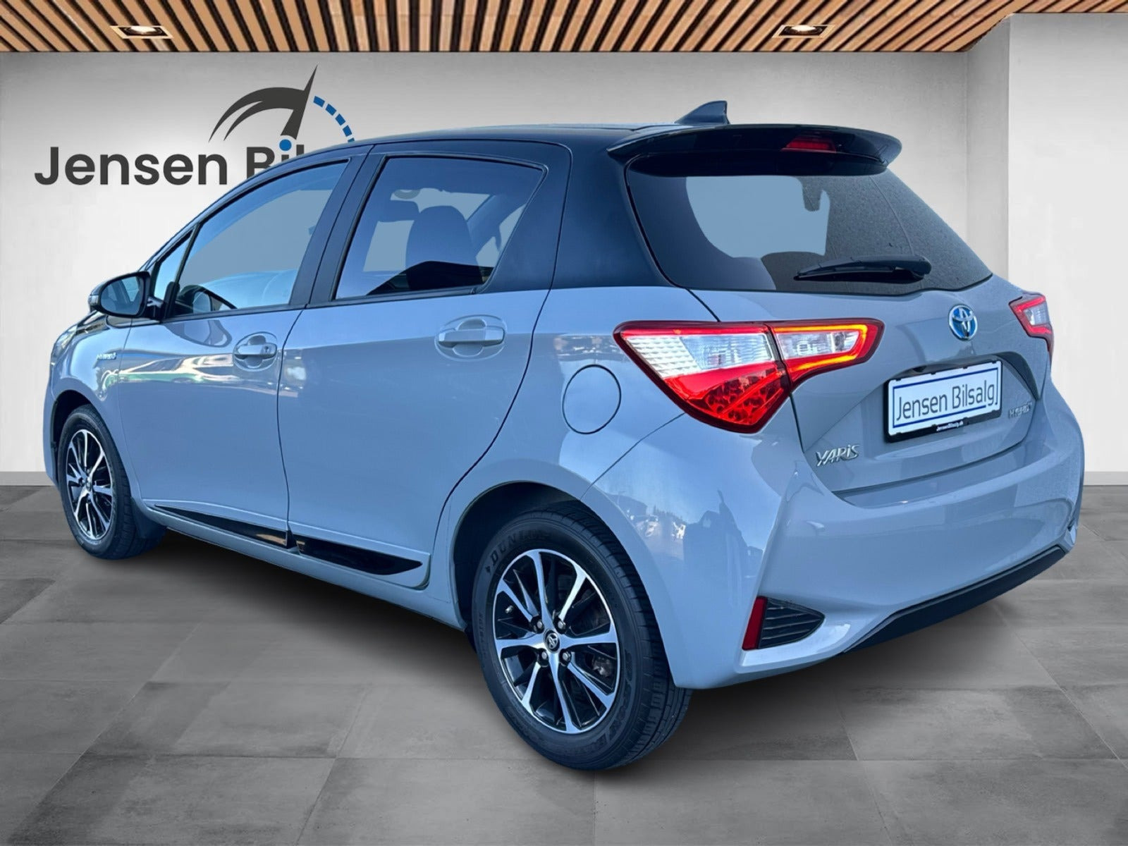Sort Toyota Yaris fra 2020