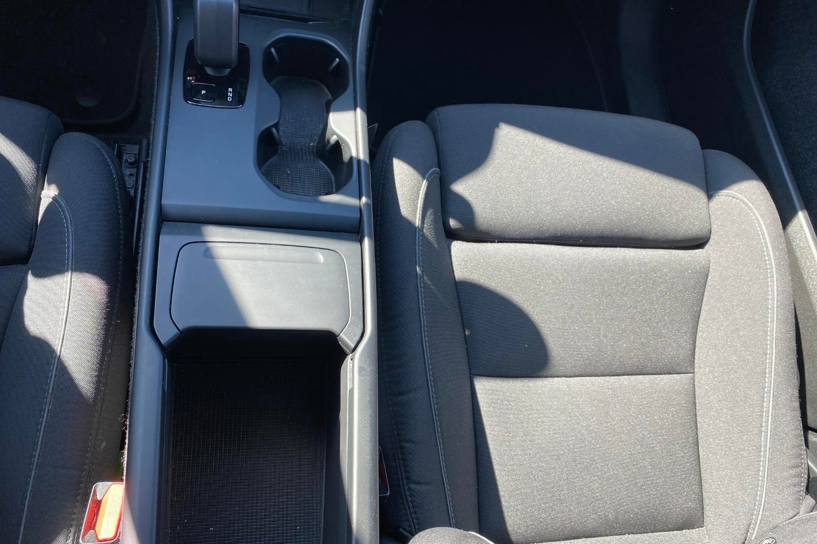 Sort Volvo EX40 fra 2025