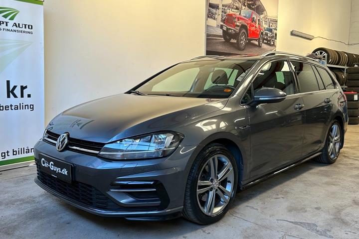 Rød VW Golf VII fra 2017