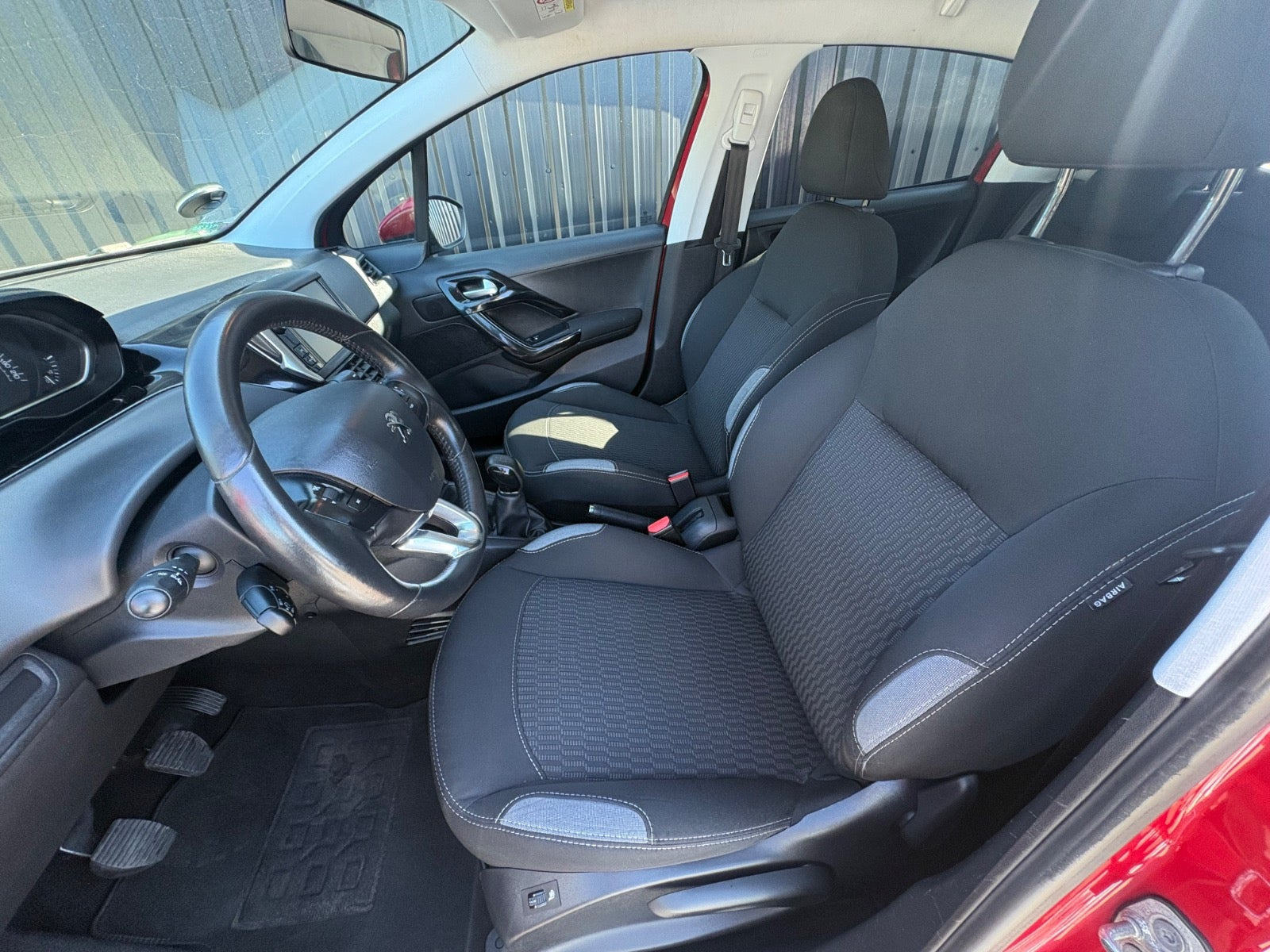 undefined Peugeot 208 fra 2016