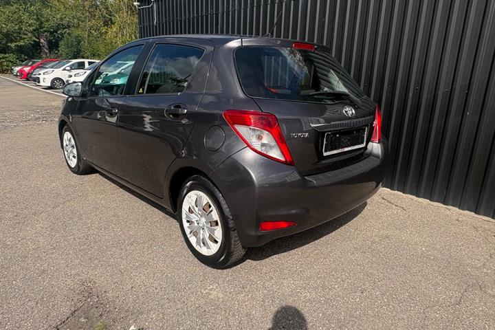 undefined Toyota Yaris fra 2012