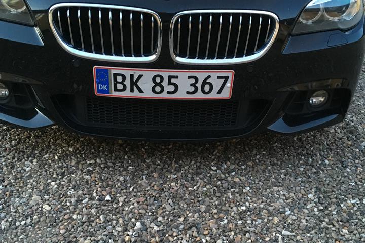 Sort BMW 5-Serie fra 2013