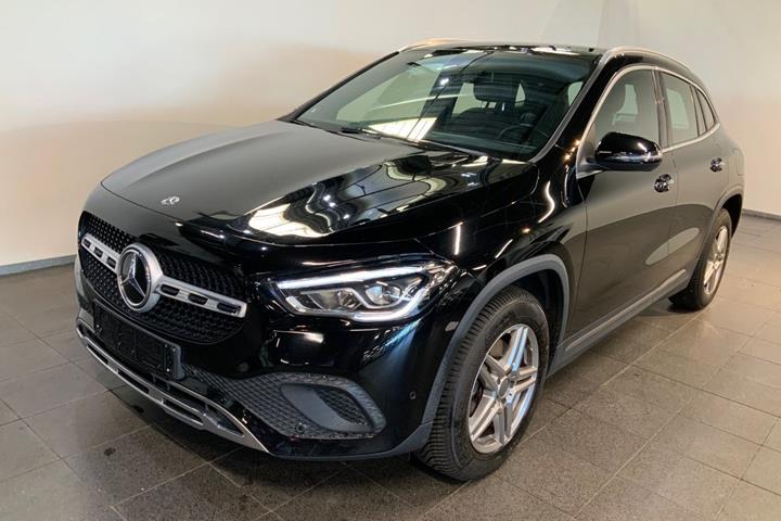Sort Mercedes GLA200 fra 2021