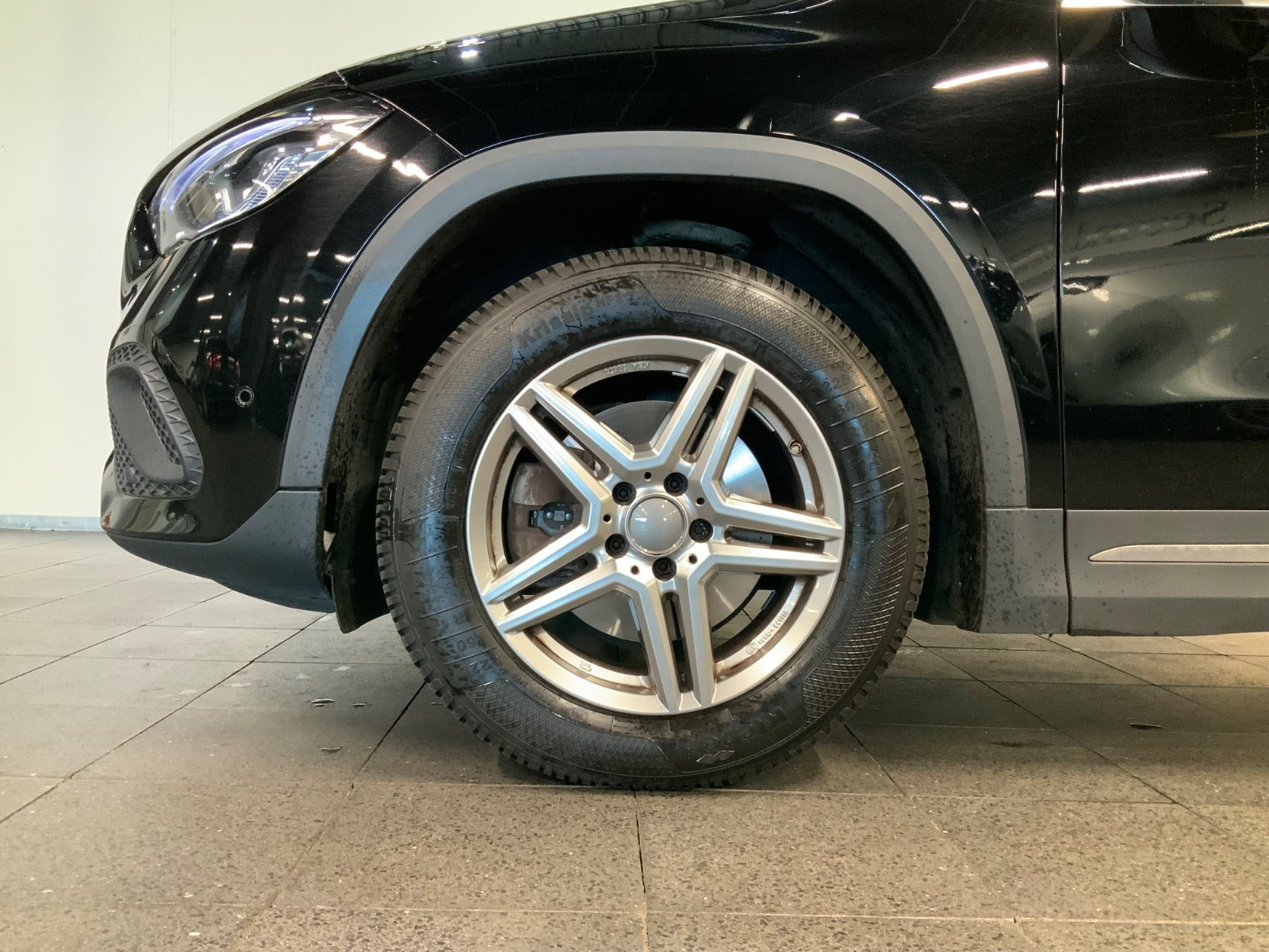 Sort Mercedes GLA200 fra 2021