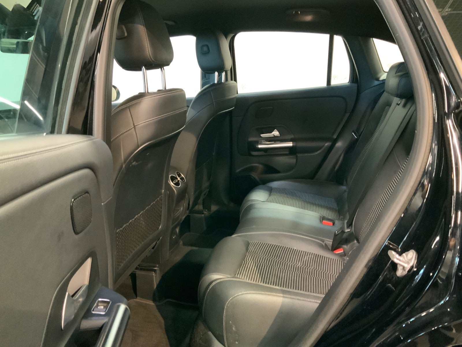 Sort Mercedes GLA200 fra 2021
