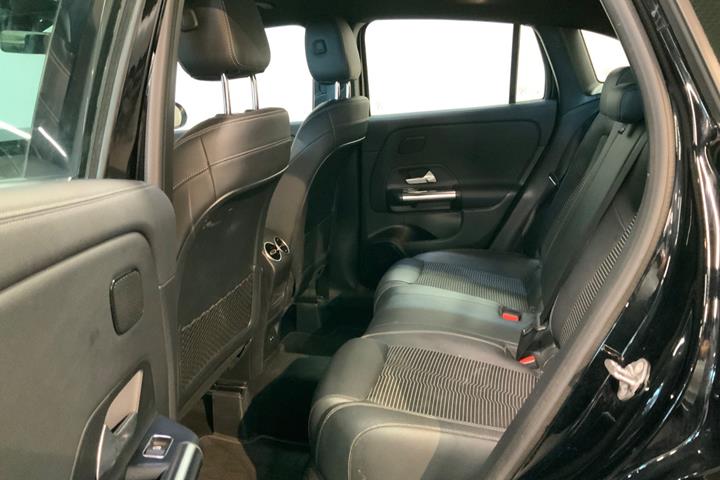 Sort Mercedes GLA200 fra 2021