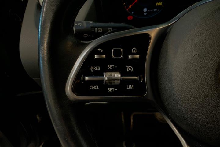 Sort Mercedes GLA200 fra 2021