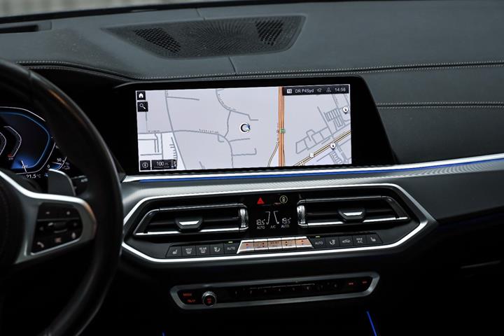 Sort BMW X5 fra 2022