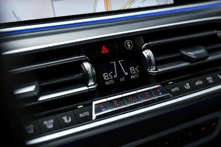 Sort BMW X5 fra 2022
