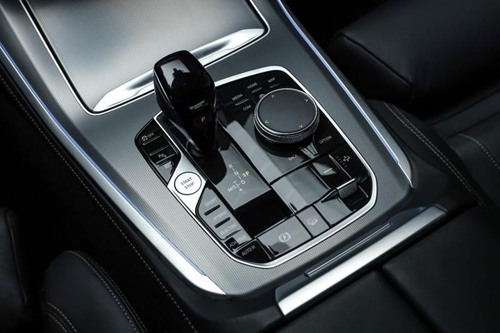 Sort BMW X5 fra 2022