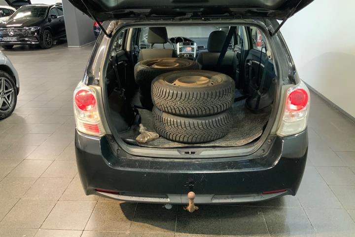 Sort Toyota Verso fra 2014