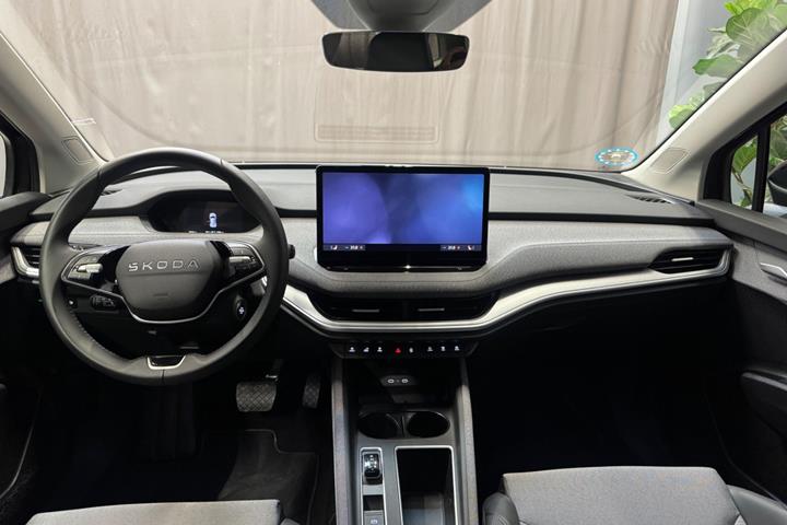 Sort Skoda Enyaq fra 2026