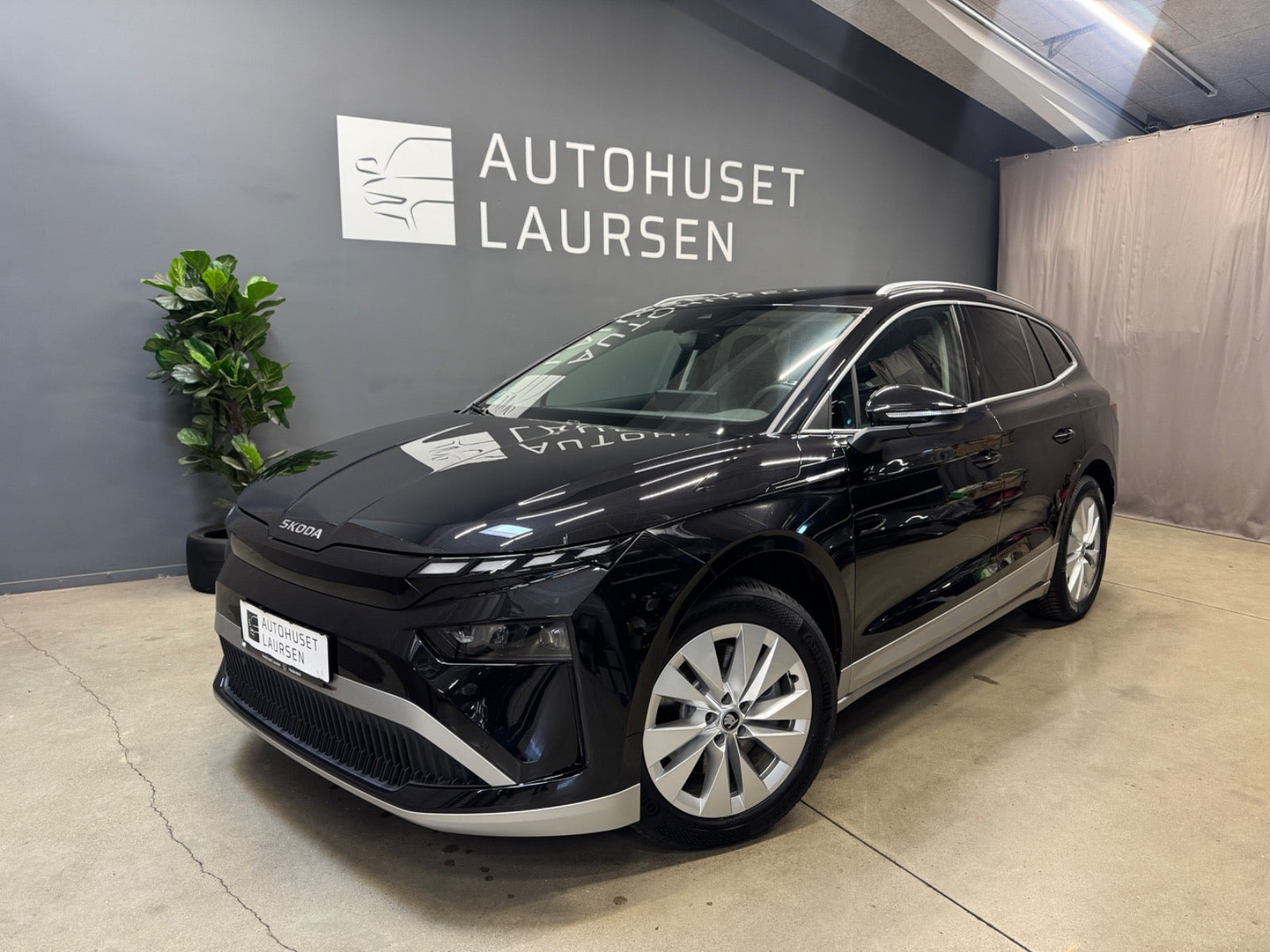 Sort Skoda Enyaq fra 2026