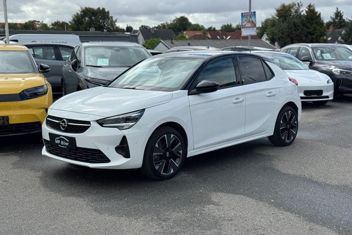 Hvid Opel Corsa-e fra 2023