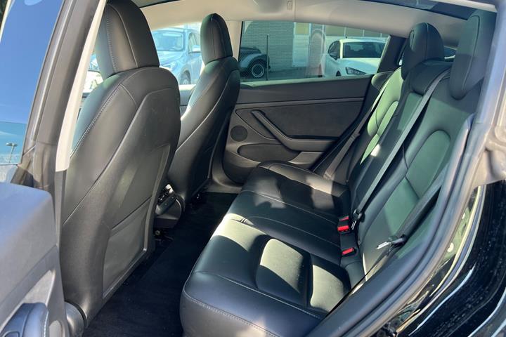 undefined Tesla Model 3 fra 2022