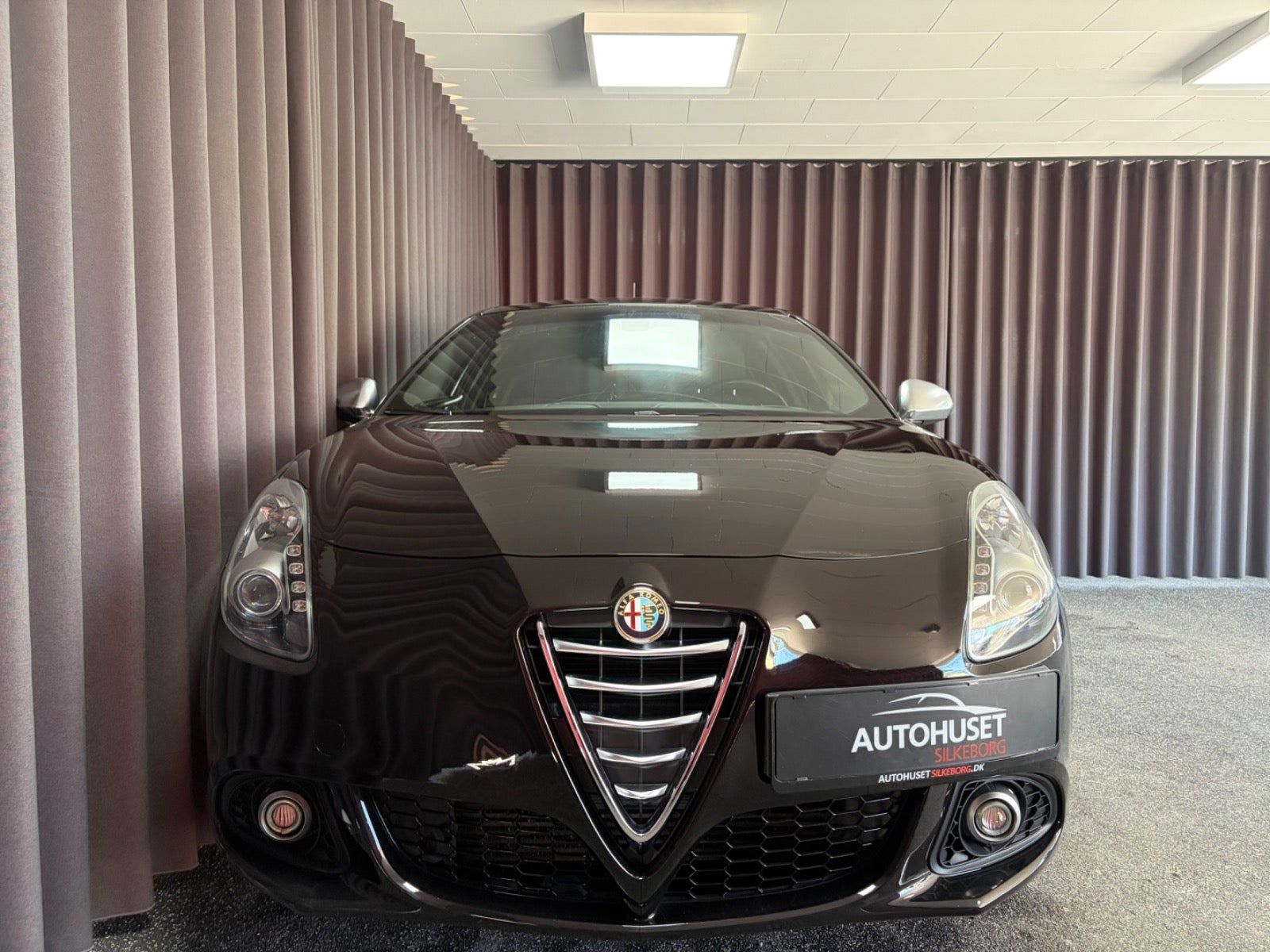 Sort Alfa Romeo Giulietta fra 2015