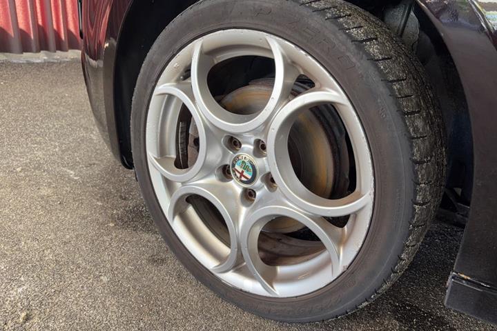 Sort Alfa Romeo Giulietta fra 2015