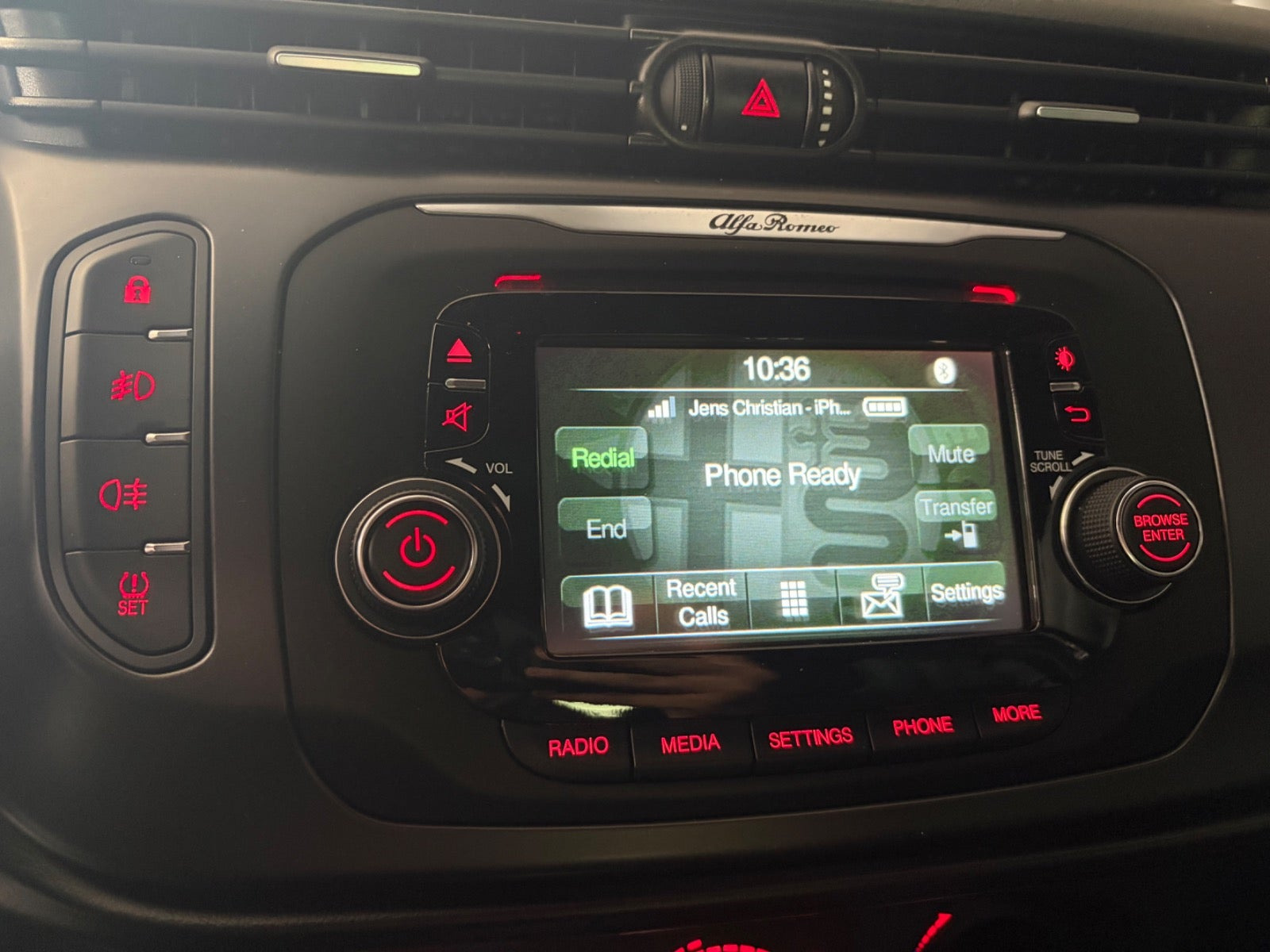 Sort Alfa Romeo Giulietta fra 2015