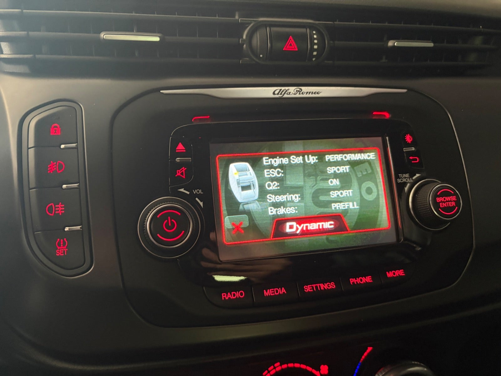 Sort Alfa Romeo Giulietta fra 2015