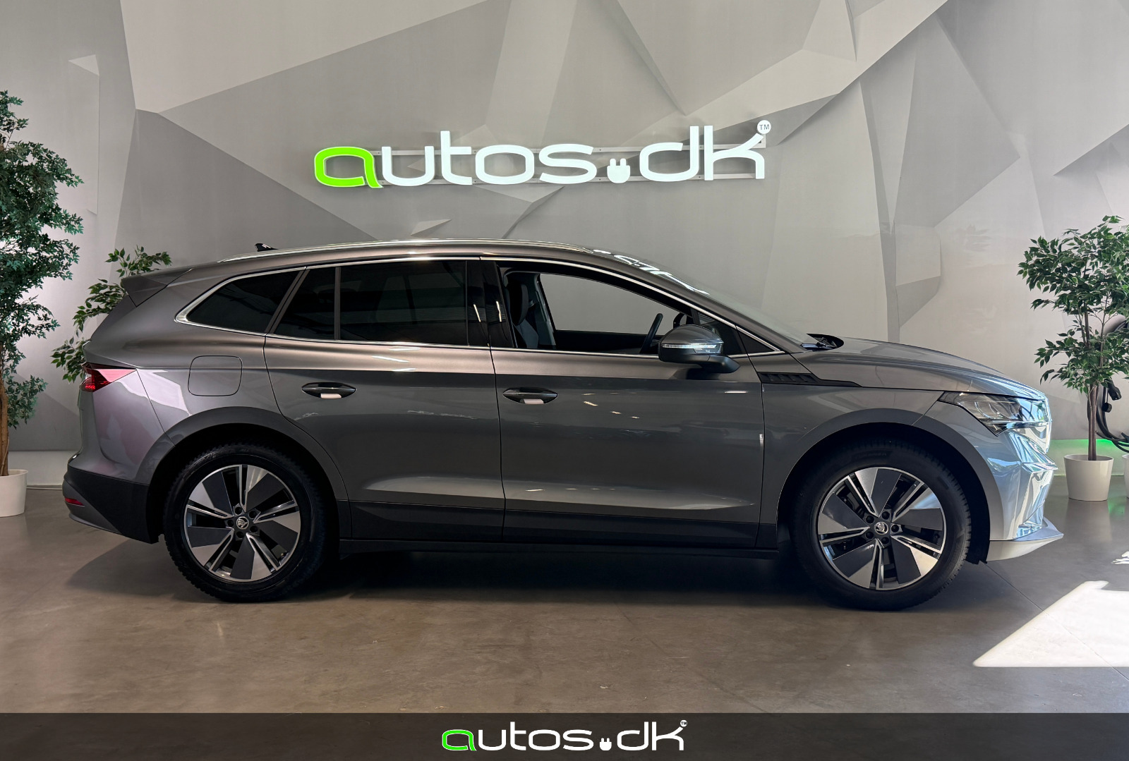 Grå Skoda Enyaq fra 2025