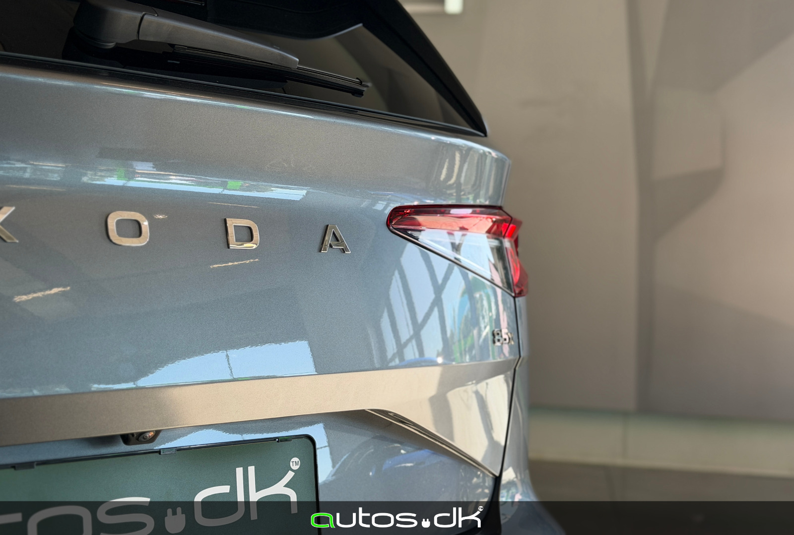Grå Skoda Enyaq fra 2025