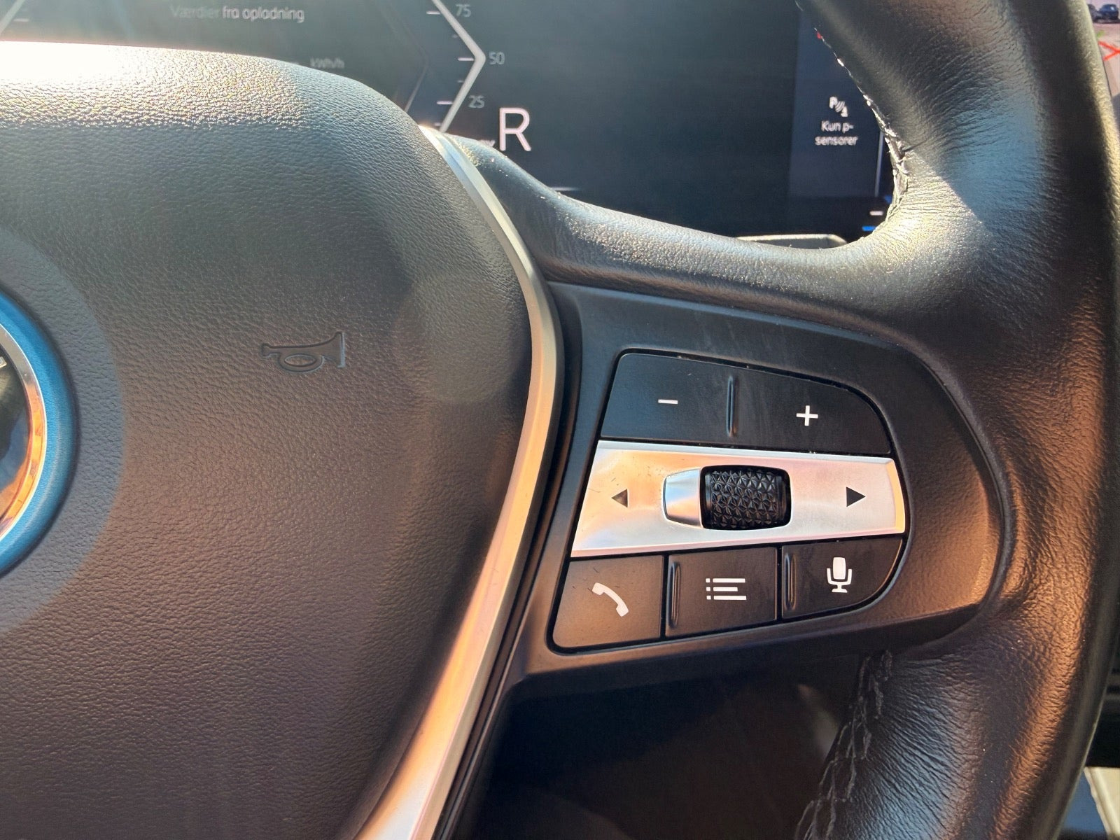 Hvid BMW i4 fra 2024