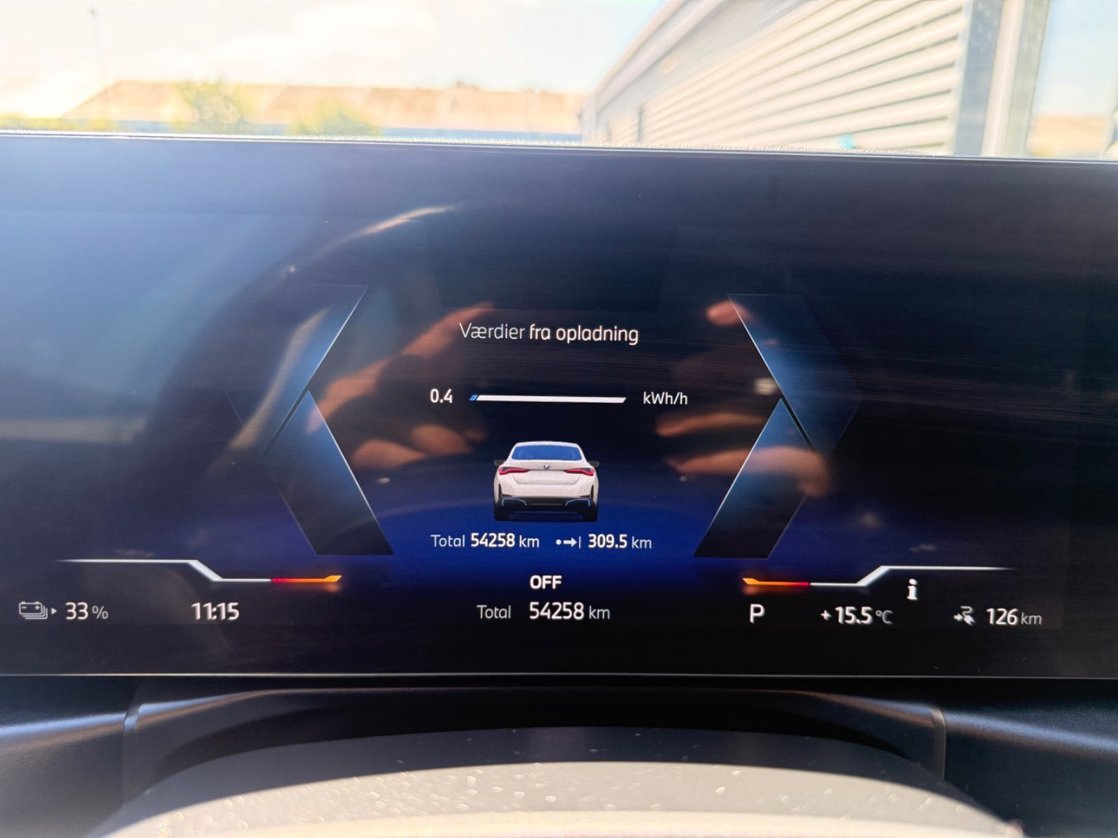 Hvid BMW i4 fra 2024
