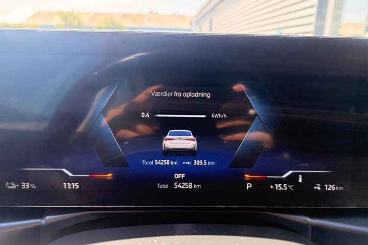 Hvid BMW i4 fra 2024