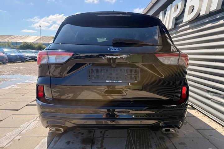 Sort Ford Kuga fra 2022