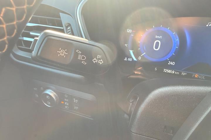 Sort Ford Kuga fra 2022